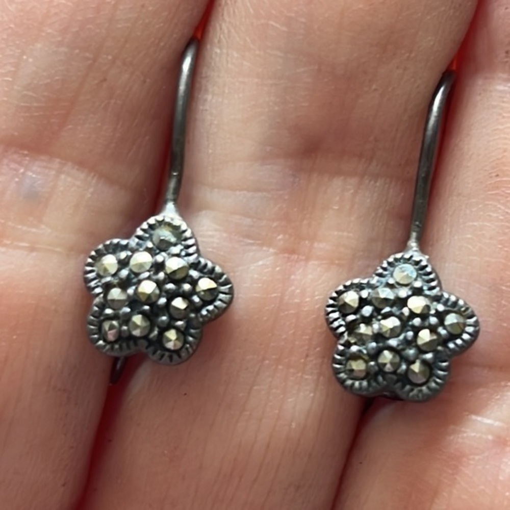 Hematite star dangle earrings